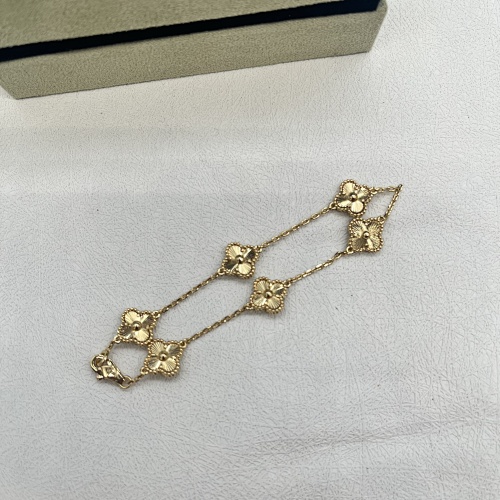 VCA-mini bracelet-6 clover album cover